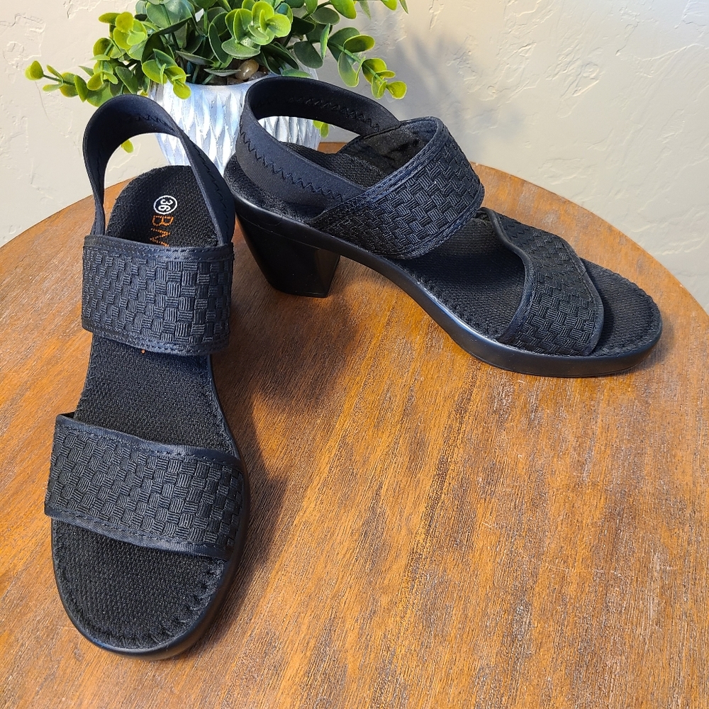 Bernie Mev. Black Double Strap Sandals Size EU 36 / US 5